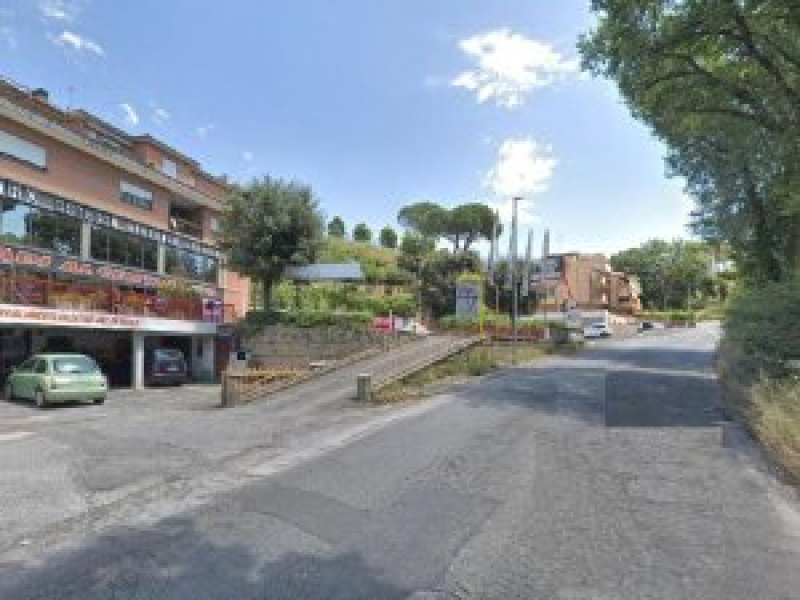 Tipologia Immobile: negozio Provincia: roma Comune: roma Località: boccea Indirizzo: Via di Boccea