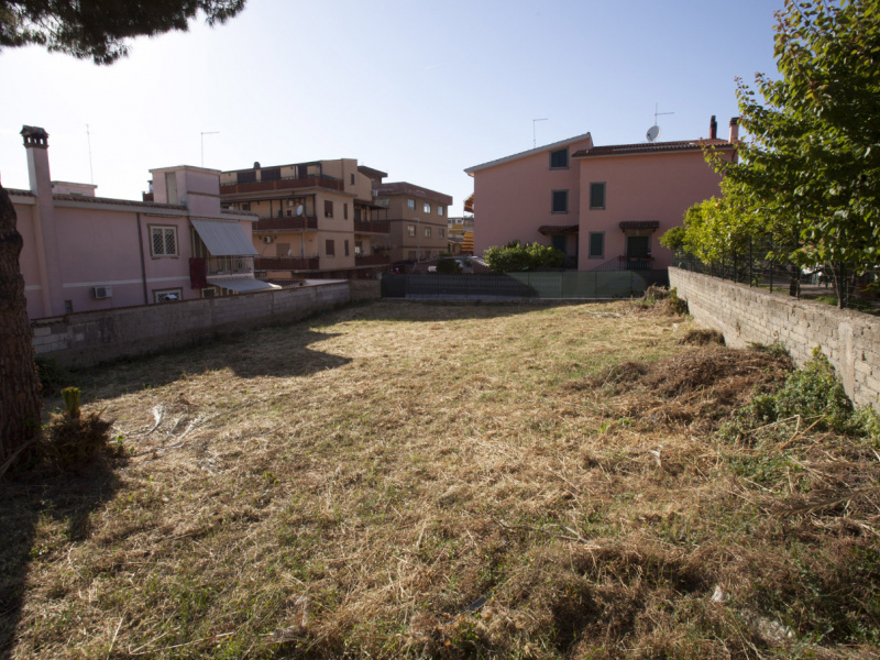 Tipologia Immobile: terreno edificabile Provincia: roma Comune: roma Località: acilia Indirizzo: Via Eugenio Cisterna